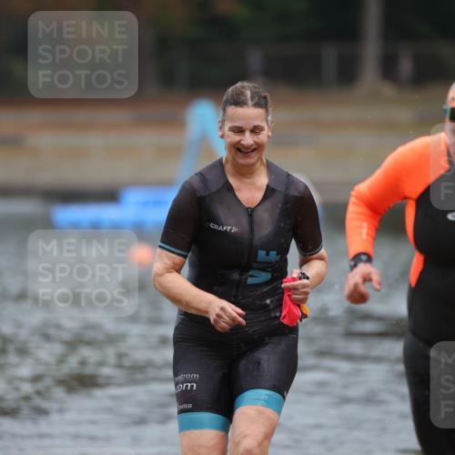 14.09.2025 - Stadtparktriathlon Michael Strokosch http://msf.ph/oto/8866318 14.09.2025 09:16:38 Schwimmen 440, 504 meine-sportfotos.de