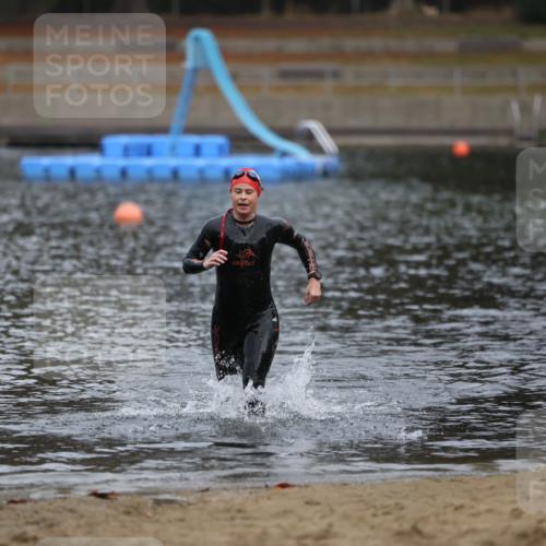 14.09.2025 - Stadtparktriathlon Michael Strokosch http://msf.ph/oto/8866332 14.09.2025 09:16:57 Schwimmen 465 meine-sportfotos.de