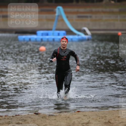 14.09.2025 - Stadtparktriathlon Michael Strokosch http://msf.ph/oto/8866333 14.09.2025 09:16:57 Schwimmen 465 meine-sportfotos.de