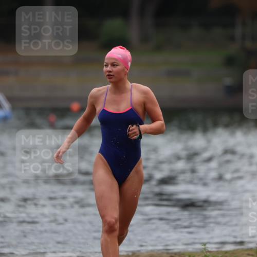 14.09.2025 - Stadtparktriathlon Michael Strokosch http://msf.ph/oto/8866424 14.09.2025 09:42:36 Schwimmen 574 meine-sportfotos.de