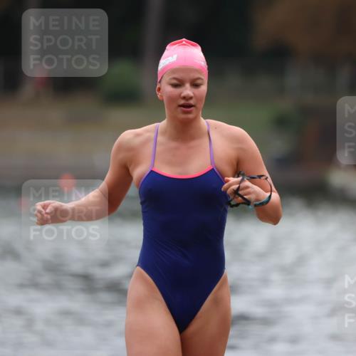 14.09.2025 - Stadtparktriathlon Michael Strokosch http://msf.ph/oto/8866431 14.09.2025 09:42:37 Schwimmen 574 meine-sportfotos.de