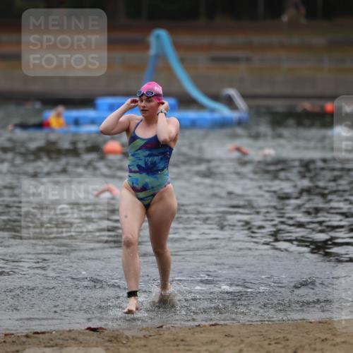 14.09.2025 - Stadtparktriathlon Michael Strokosch http://msf.ph/oto/8866453 14.09.2025 09:43:32 Schwimmen 605 meine-sportfotos.de