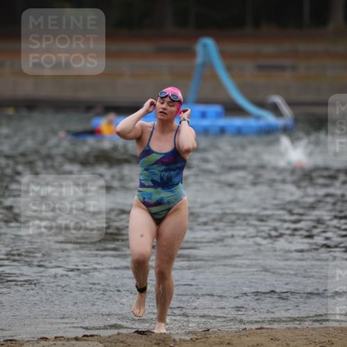 14.09.2025 - Stadtparktriathlon Michael Strokosch http://msf.ph/oto/8866455 14.09.2025 09:43:32 Schwimmen 605 meine-sportfotos.de