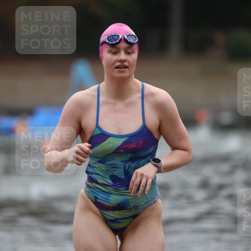 14.09.2025 - Stadtparktriathlon Michael Strokosch http://msf.ph/oto/8866467 14.09.2025 09:43:36 Schwimmen 575, 605 meine-sportfotos.de