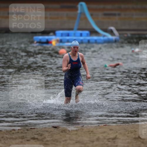 14.09.2025 - Stadtparktriathlon Michael Strokosch http://msf.ph/oto/8866470 14.09.2025 09:43:45 Schwimmen 575 meine-sportfotos.de