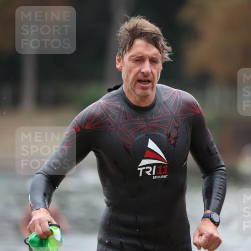 14.09.2025 - Stadtparktriathlon Michael Strokosch http://msf.ph/oto/8866529 14.09.2025 09:44:16 Schwimmen 512, 548 meine-sportfotos.de