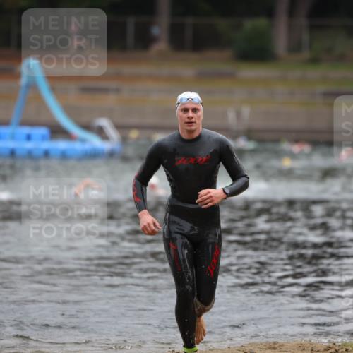 14.09.2025 - Stadtparktriathlon Michael Strokosch http://msf.ph/oto/8866558 14.09.2025 09:45:16 Schwimmen 554 meine-sportfotos.de