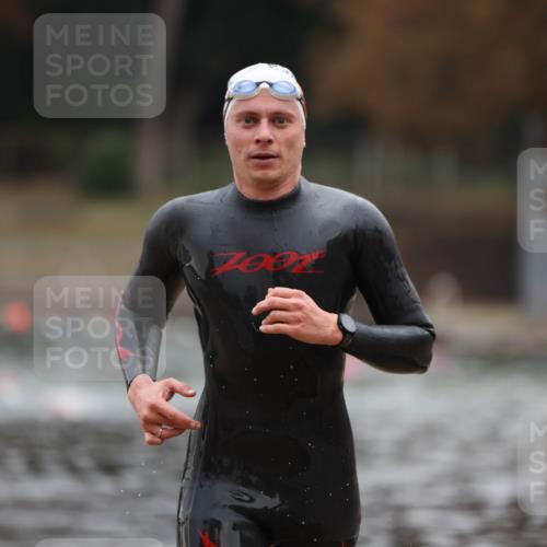 14.09.2025 - Stadtparktriathlon Michael Strokosch http://msf.ph/oto/8866571 14.09.2025 09:45:18 Schwimmen 537, 554 meine-sportfotos.de
