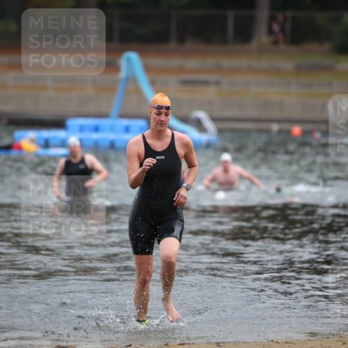 14.09.2025 - Stadtparktriathlon Michael Strokosch http://msf.ph/oto/8866574 14.09.2025 09:45:24 Schwimmen 537 meine-sportfotos.de