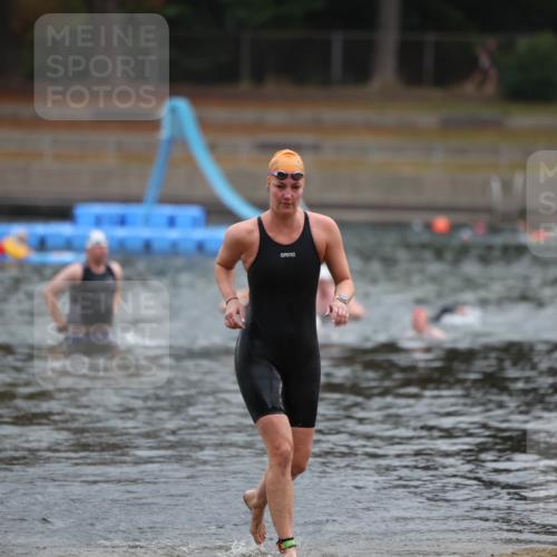 14.09.2025 - Stadtparktriathlon Michael Strokosch http://msf.ph/oto/8866579 14.09.2025 09:45:25 Schwimmen 537 meine-sportfotos.de