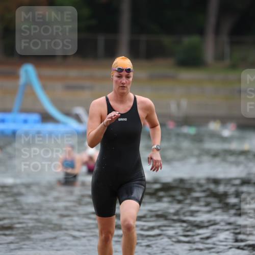 14.09.2025 - Stadtparktriathlon Michael Strokosch http://msf.ph/oto/8866584 14.09.2025 09:45:27 Schwimmen 537 meine-sportfotos.de