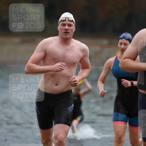 14.09.2025 - Stadtparktriathlon Michael Strokosch http://msf.ph/oto/8866616 14.09.2025 09:45:43 Schwimmen 528, 545, 547, 580, 593, 604 meine-sportfotos.de