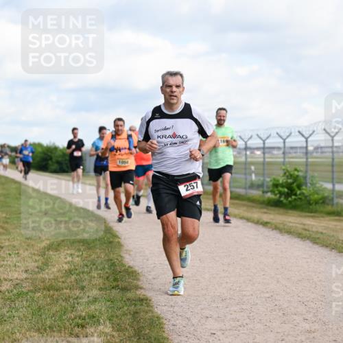 14.09.2025 - Airport Race Dr. Thomas Lammeyer http://msf.ph/oto/8866619 14.09.2025 12:07:22 Laufen 1050, 169, 257, 40 meine-sportfotos.de