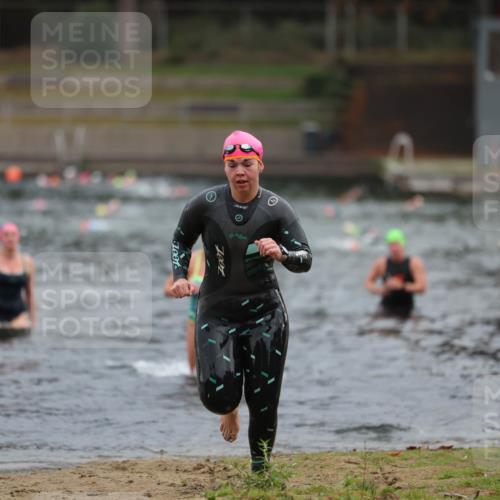 14.09.2025 - Stadtparktriathlon Michael Strokosch http://msf.ph/oto/8866668 14.09.2025 09:46:18 Schwimmen 511, 594, 610 meine-sportfotos.de