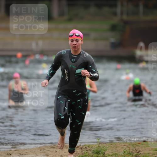 14.09.2025 - Stadtparktriathlon Michael Strokosch http://msf.ph/oto/8866671 14.09.2025 09:46:19 Schwimmen 511, 594, 610 meine-sportfotos.de