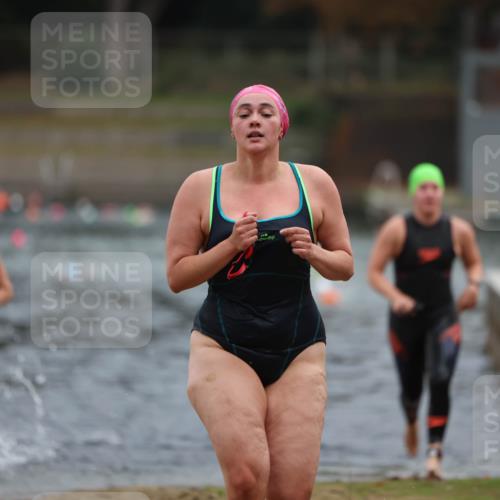 14.09.2025 - Stadtparktriathlon Michael Strokosch http://msf.ph/oto/8866714 14.09.2025 09:46:30 Schwimmen 511, 594, 596, 620 meine-sportfotos.de