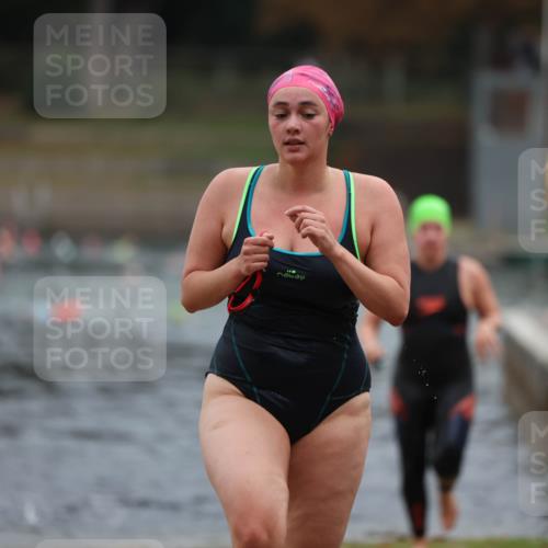 14.09.2025 - Stadtparktriathlon Michael Strokosch http://msf.ph/oto/8866717 14.09.2025 09:46:30 Schwimmen 511, 594, 596, 620 meine-sportfotos.de