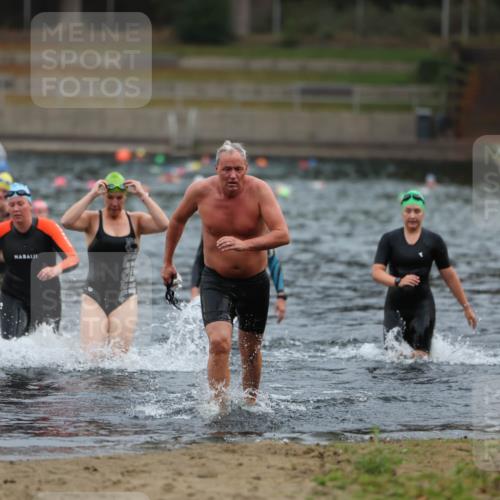 14.09.2025 - Stadtparktriathlon Michael Strokosch http://msf.ph/oto/8866757 14.09.2025 09:47:02 Schwimmen 523, 524, 563, 583, 584, 597 meine-sportfotos.de