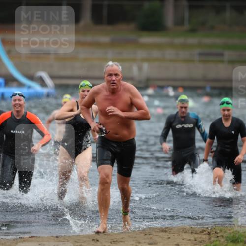 14.09.2025 - Stadtparktriathlon Michael Strokosch http://msf.ph/oto/8866761 14.09.2025 09:47:03 Schwimmen 524, 563, 583, 584, 597 meine-sportfotos.de