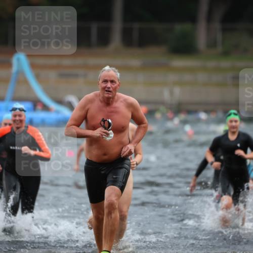 14.09.2025 - Stadtparktriathlon Michael Strokosch http://msf.ph/oto/8866764 14.09.2025 09:47:04 Schwimmen 524, 563, 583, 584, 597, 598 meine-sportfotos.de