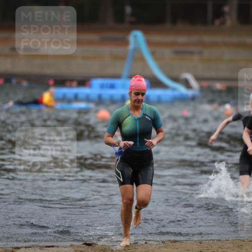 14.09.2025 - Stadtparktriathlon Michael Strokosch http://msf.ph/oto/8866809 14.09.2025 09:47:25 Schwimmen 509, 526, 541 meine-sportfotos.de