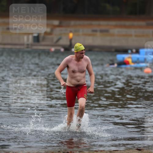 14.09.2025 - Stadtparktriathlon Michael Strokosch http://msf.ph/oto/8866840 14.09.2025 09:47:39 Schwimmen 606 meine-sportfotos.de