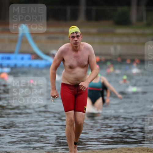 14.09.2025 - Stadtparktriathlon Michael Strokosch http://msf.ph/oto/8866848 14.09.2025 09:47:44 Schwimmen 606 meine-sportfotos.de