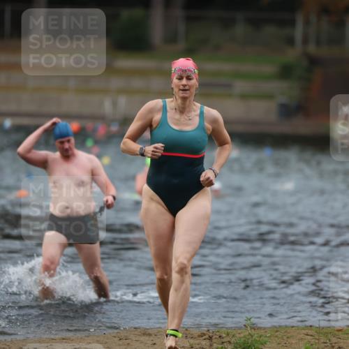 14.09.2025 - Stadtparktriathlon Michael Strokosch http://msf.ph/oto/8866849 14.09.2025 09:47:53 Schwimmen 606, 608, 609, 660 meine-sportfotos.de