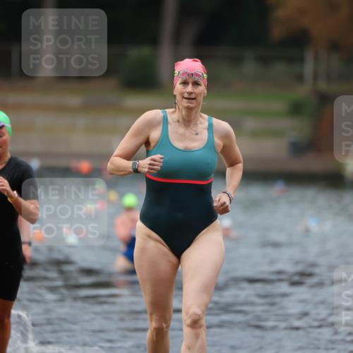 14.09.2025 - Stadtparktriathlon Michael Strokosch http://msf.ph/oto/8866855 14.09.2025 09:47:54 Schwimmen 608, 609, 660 meine-sportfotos.de