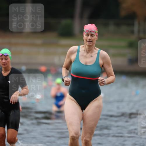 14.09.2025 - Stadtparktriathlon Michael Strokosch http://msf.ph/oto/8866857 14.09.2025 09:47:55 Schwimmen 608, 609, 660 meine-sportfotos.de