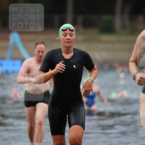 14.09.2025 - Stadtparktriathlon Michael Strokosch http://msf.ph/oto/8866861 14.09.2025 09:47:56 Schwimmen 608, 609, 660 meine-sportfotos.de