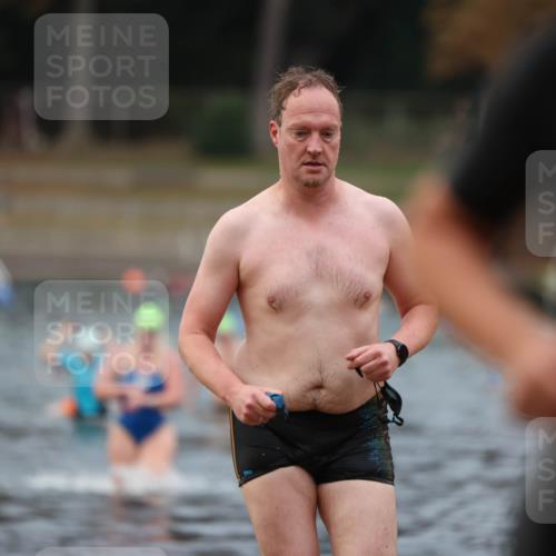 14.09.2025 - Stadtparktriathlon Michael Strokosch http://msf.ph/oto/8866872 14.09.2025 09:47:59 Schwimmen 608, 609, 616, 660 meine-sportfotos.de