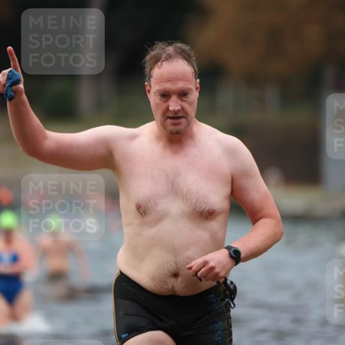 14.09.2025 - Stadtparktriathlon Michael Strokosch http://msf.ph/oto/8866875 14.09.2025 09:48:00 Schwimmen 608, 609, 616, 660 meine-sportfotos.de