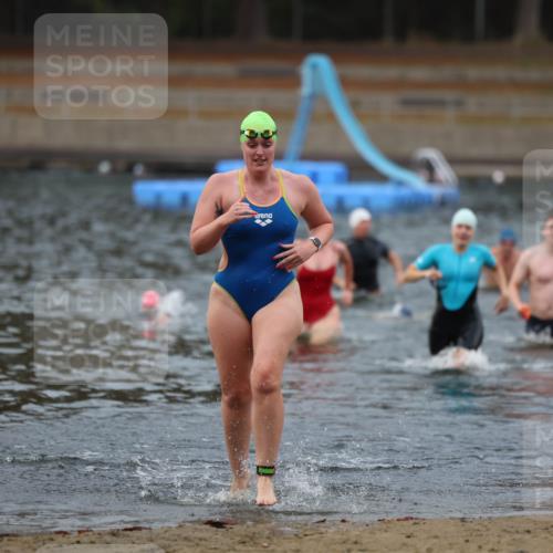 14.09.2025 - Stadtparktriathlon Michael Strokosch http://msf.ph/oto/8866881 14.09.2025 09:48:04 Schwimmen 514, 555, 616 meine-sportfotos.de
