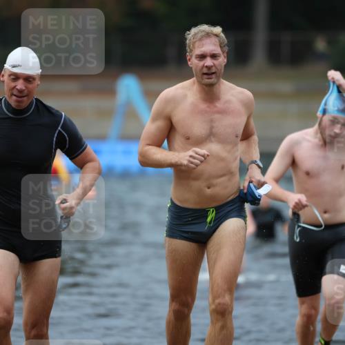 14.09.2025 - Stadtparktriathlon Michael Strokosch http://msf.ph/oto/8866945 14.09.2025 09:48:25 Schwimmen 525, 544, 550, 573, 577, 614, 617 meine-sportfotos.de