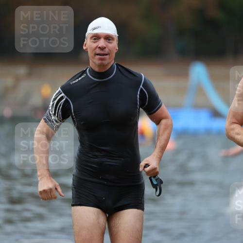 14.09.2025 - Stadtparktriathlon Michael Strokosch http://msf.ph/oto/8866948 14.09.2025 09:48:26 Schwimmen 525, 544, 550, 573, 577, 614, 617 meine-sportfotos.de