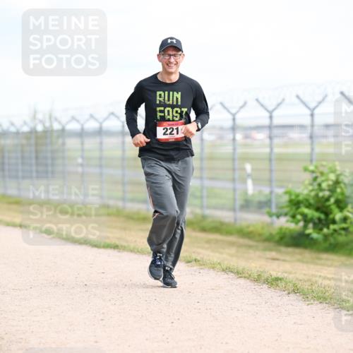 14.09.2025 - Airport Race Dr. Thomas Lammeyer http://msf.ph/oto/8866961 14.09.2025 12:07:45 Laufen 221 meine-sportfotos.de