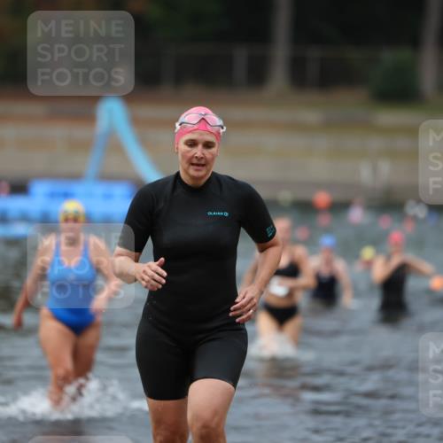 14.09.2025 - Stadtparktriathlon Michael Strokosch http://msf.ph/oto/8866982 14.09.2025 09:48:44 Schwimmen 522, 587, 591, 618 meine-sportfotos.de