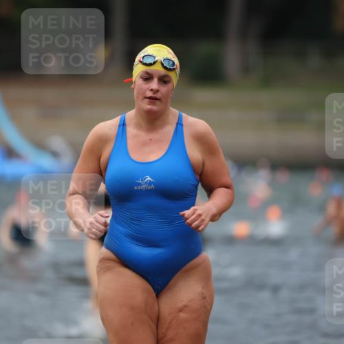 14.09.2025 - Stadtparktriathlon Michael Strokosch http://msf.ph/oto/8866998 14.09.2025 09:48:49 Schwimmen 522, 587, 591 meine-sportfotos.de