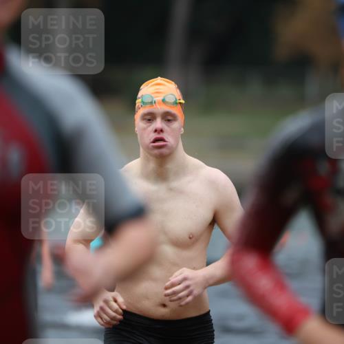 14.09.2025 - Stadtparktriathlon Michael Strokosch http://msf.ph/oto/8867077 14.09.2025 09:49:22 Schwimmen 517, 527, 551, 578, 607 meine-sportfotos.de