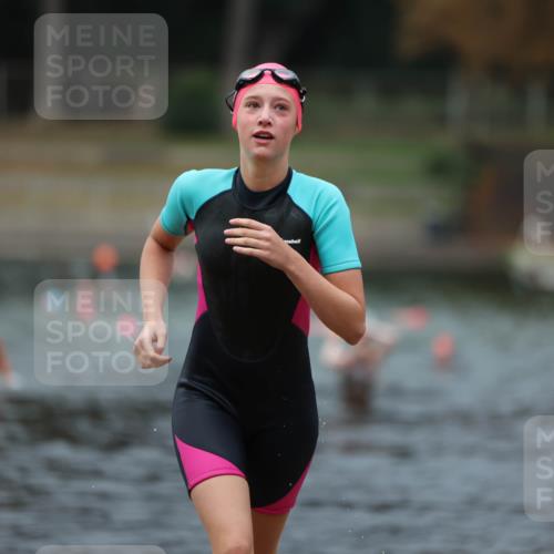 14.09.2025 - Stadtparktriathlon Michael Strokosch http://msf.ph/oto/8867092 14.09.2025 09:49:33 Schwimmen 551, 578 meine-sportfotos.de