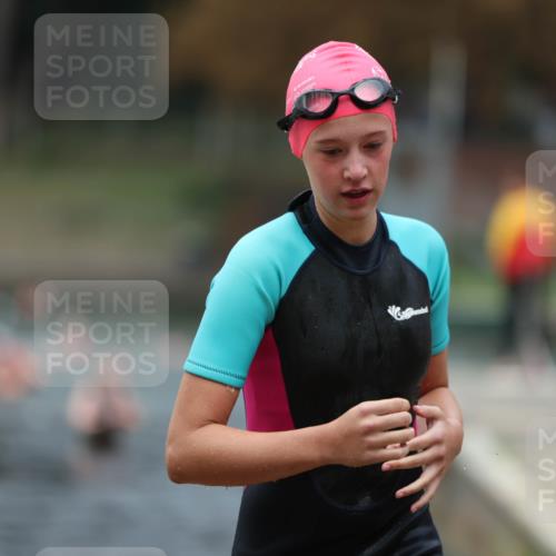 14.09.2025 - Stadtparktriathlon Michael Strokosch http://msf.ph/oto/8867099 14.09.2025 09:49:34 Schwimmen 551, 578 meine-sportfotos.de