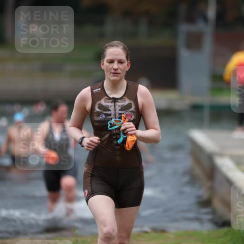 14.09.2025 - Stadtparktriathlon Michael Strokosch http://msf.ph/oto/8867113 14.09.2025 09:49:51 Schwimmen 519, 530, 534, 536 meine-sportfotos.de