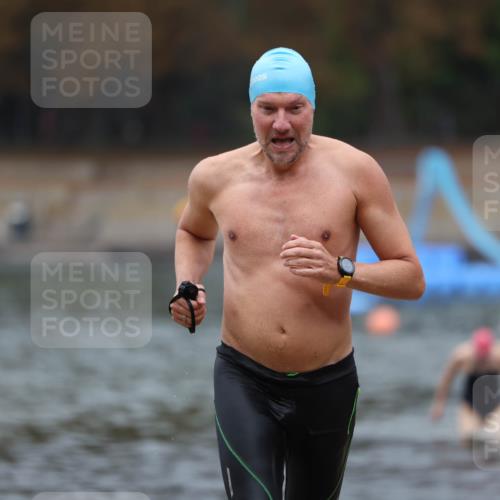 14.09.2025 - Stadtparktriathlon Michael Strokosch http://msf.ph/oto/8867159 14.09.2025 09:50:09 Schwimmen 513, 546, 561, 600 meine-sportfotos.de