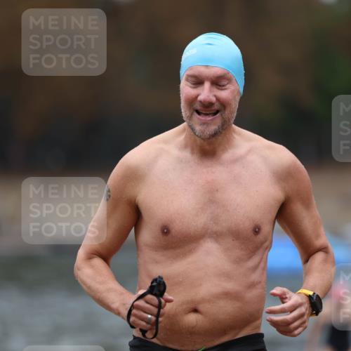 14.09.2025 - Stadtparktriathlon Michael Strokosch http://msf.ph/oto/8867165 14.09.2025 09:50:10 Schwimmen 513, 515, 546, 561, 600, 619 meine-sportfotos.de