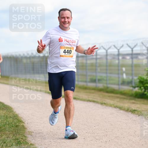 14.09.2025 - Airport Race Dr. Thomas Lammeyer http://msf.ph/oto/8867200 14.09.2025 12:08:03 Laufen 440 meine-sportfotos.de