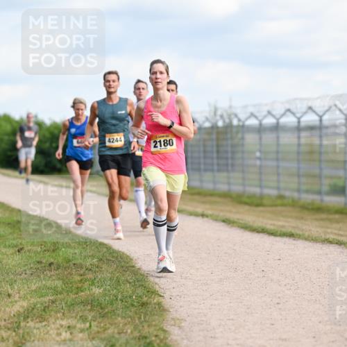 14.09.2025 - Airport Race Dr. Thomas Lammeyer http://msf.ph/oto/8867212 14.09.2025 12:08:05 Laufen 60, 4244, 2180 meine-sportfotos.de