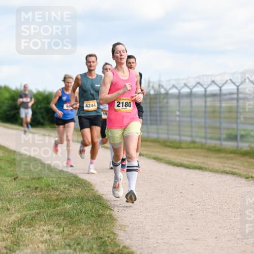 14.09.2025 - Airport Race Dr. Thomas Lammeyer http://msf.ph/oto/8867215 14.09.2025 12:08:06 Laufen 4244, 16, 2180 meine-sportfotos.de