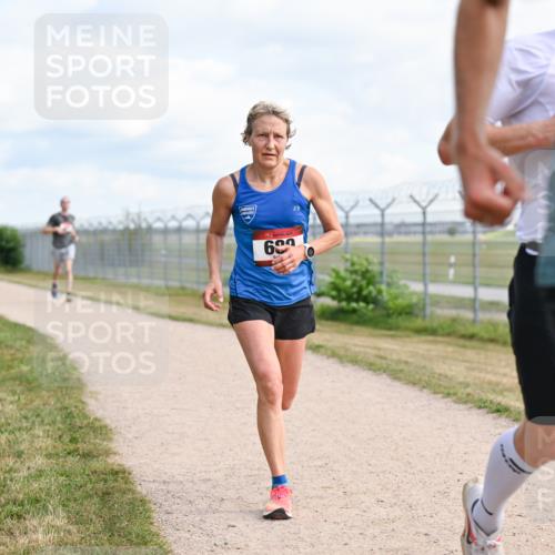 14.09.2025 - Airport Race Dr. Thomas Lammeyer http://msf.ph/oto/8867245 14.09.2025 12:08:11 Laufen 699, 42 meine-sportfotos.de