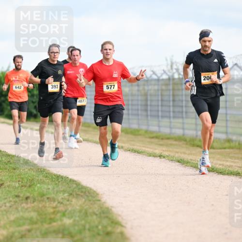 14.09.2025 - Airport Race Dr. Thomas Lammeyer http://msf.ph/oto/8867269 14.09.2025 12:08:20 Laufen 1600, 642, 393, 4073, 577, 200 meine-sportfotos.de